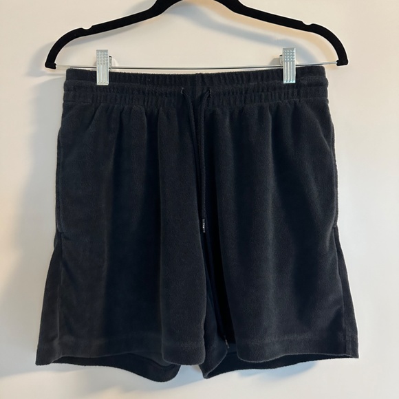 TNA Towel Terry Boyfriend Mid-Rise Sweatshort - Picture 2 of 5